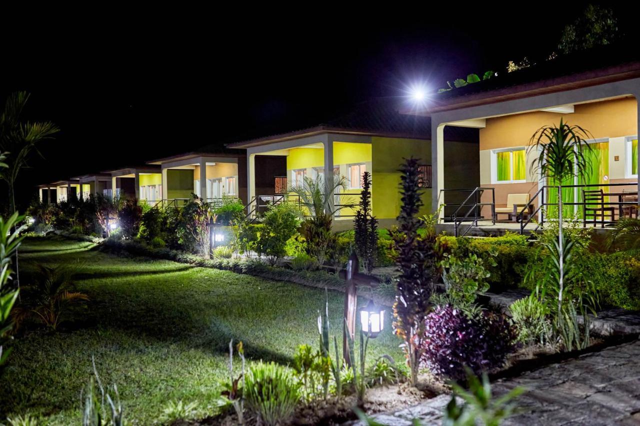 Andasibe Lemurs Lodge Eksteriør bilde