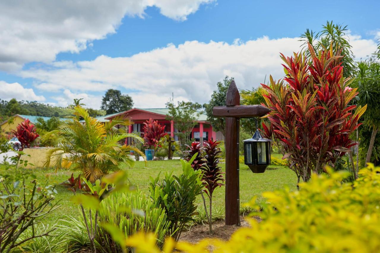 Andasibe Lemurs Lodge Eksteriør bilde